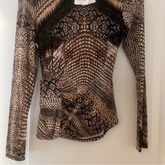 Snake Print Long Sleeve Top - Picture 4 of 6